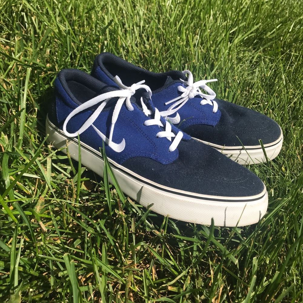 Low top Nike’s
